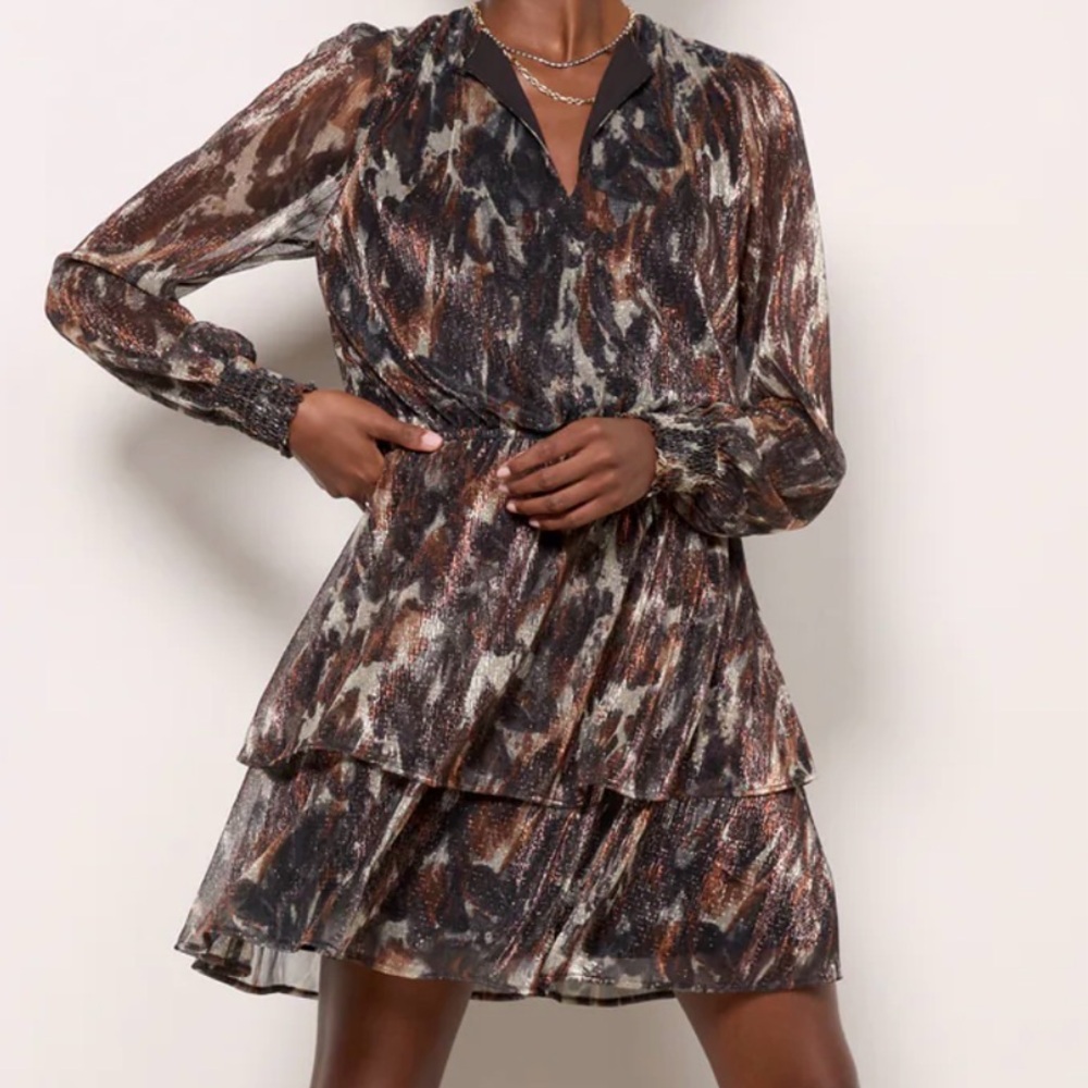Evereve Sutton Dress Shimmer size M